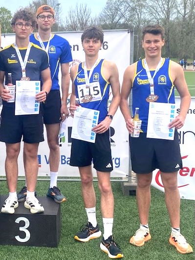 Das erfolgreiche LG-Quartett mit (v.li.) Elias Lohschmidt, 
Linus Kieninger, Niklas Brandl und Moritz Storch