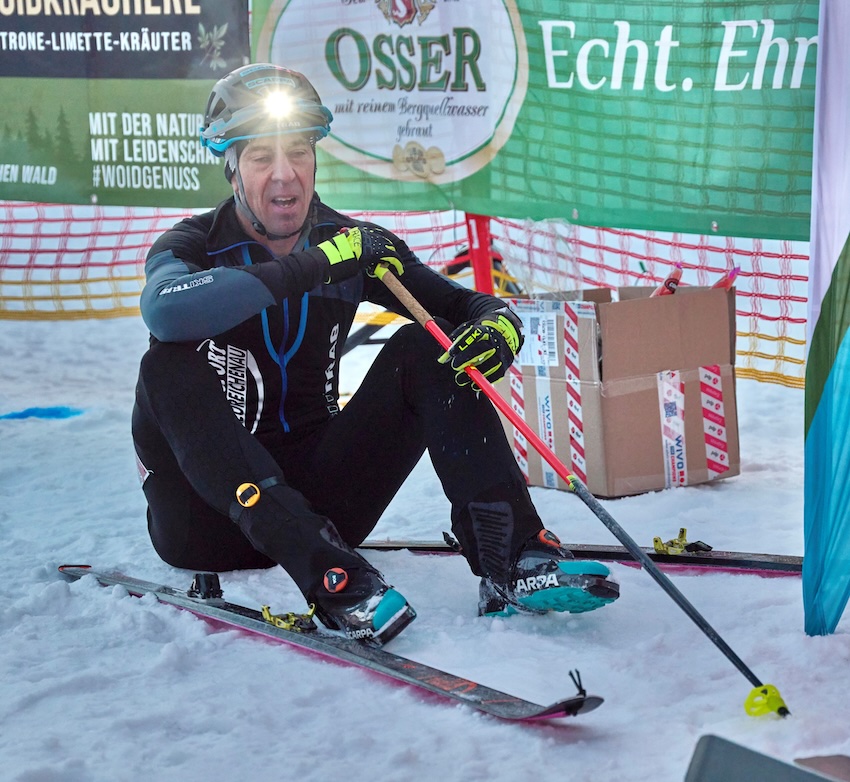 Ausgepowert und sichtlich am Ende der Kräfte - Konrad Kufner, Gesamtvierter und Sieger der Masterklasse