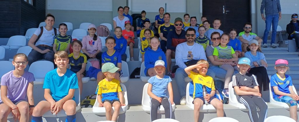 Während die Jüngsten in diversen Gruppen bei der Kinder-Leichtathletik am Start waren, versuchten die älteren -Katharina Hüsken, Konstantin Lemmerich, Valentin Breinfalk, Johannes Töpfl und Tim Kopfinger ihre Trainingsleistungen heuer erstmals im Wettkampf umzusetzen