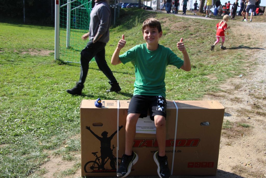 Der Hauptpreis der Tombola, ein Talson Mountainbike Fahrrad ging heuer übrigens nach Wallersdorf.