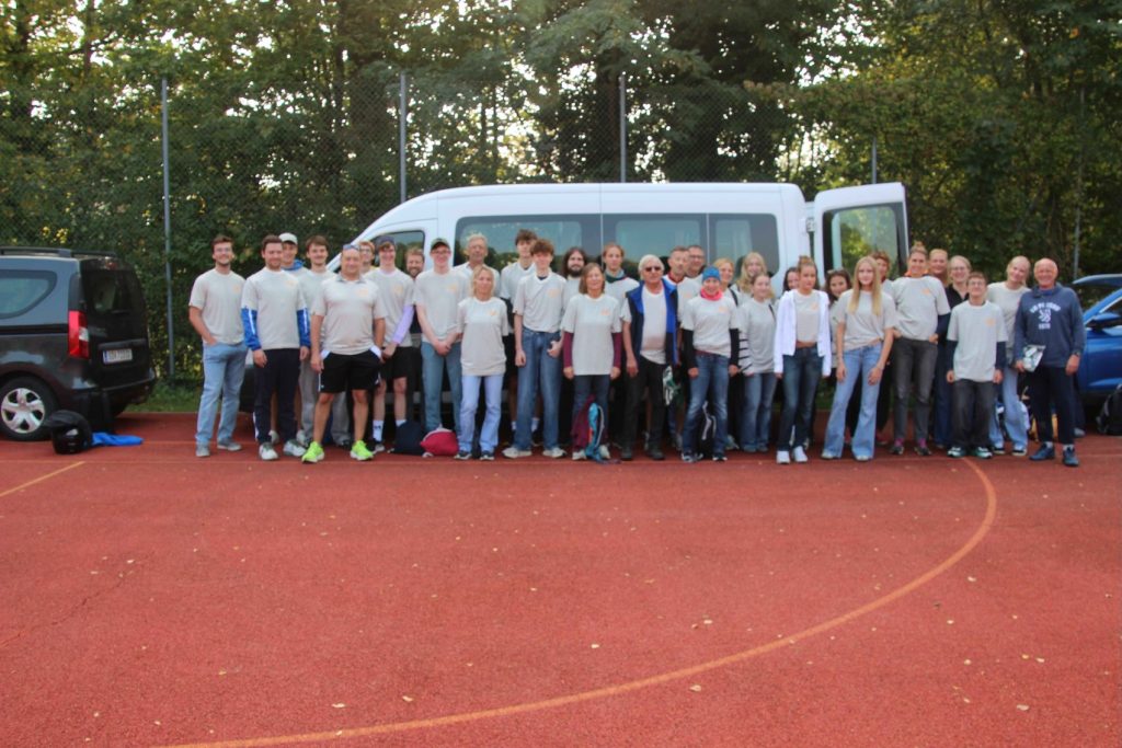 Garant für jede Durchführung einer Leichtathletik-Veranstaltung sind engagierte Kampfrichter und entsprechende Helfer. Über 50 davon konnten für die Veranstaltung aufgeboten werden.